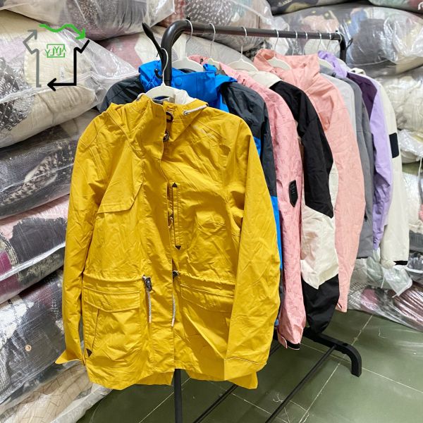 Windproof 2nd Hand Coats Preloved Adult Ladies Jumper Clothing Various Colors
