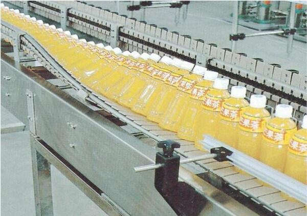 Stainless Steel Sterilizing Bottle Conveyor Systems Pet Juice Bottle Neck Tilting