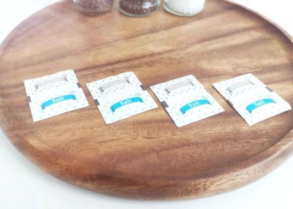 Customized Condiment Packets With Dairy Allergens / Black Pepper