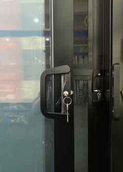 Australian Standard 150 Series Heavy-Duty Aluminum Sliding Door with 6063-T5 Alloy and Double-Glazed Tempered Glass