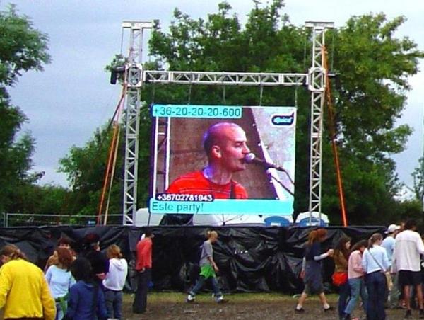 P8mm Trailer Mounted Mobile LED Billboard Outdoor Digital LED Screen , Rear Maintaining