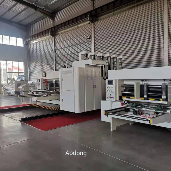 ISO9001 Flexo Printing Slotting Die Cutting Machine With Stacker