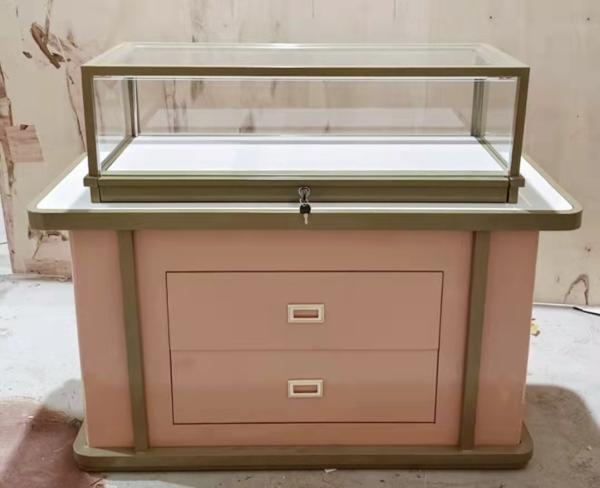 Luxury Exhibition Glass Jewelry Showcase 3 Color Lights With Locking Jewelry Display Case