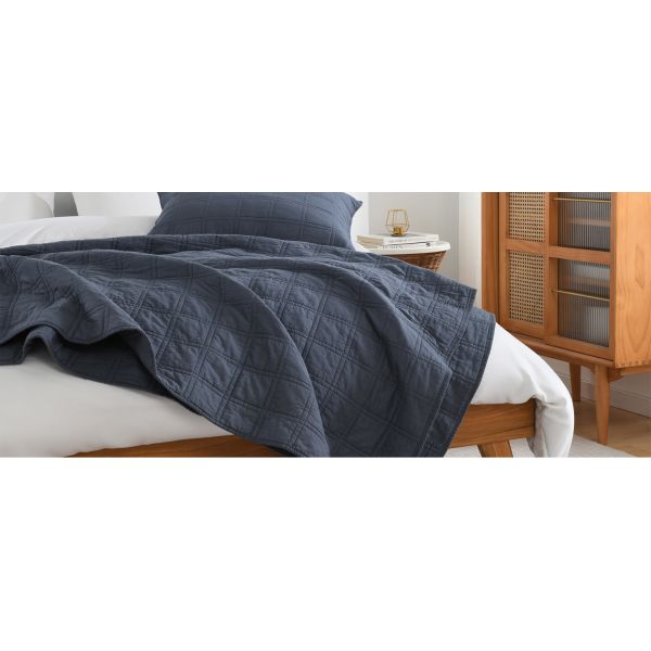 100% Cotton Quilt Set  in Geometric Pattern, Cozy Lightweight Stitching Decorative Bedding Cover Set