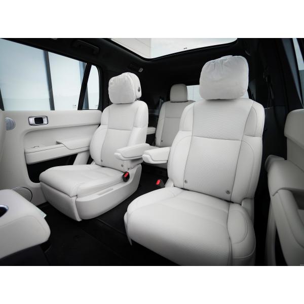 Exported Lixiang L9 Large SUV 42.8kWh Battery Capacity and 5 Door 5 Seater Design