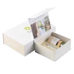 Elegent Square Cosmetic Packaging Box Foldable Magnetic Gift Box