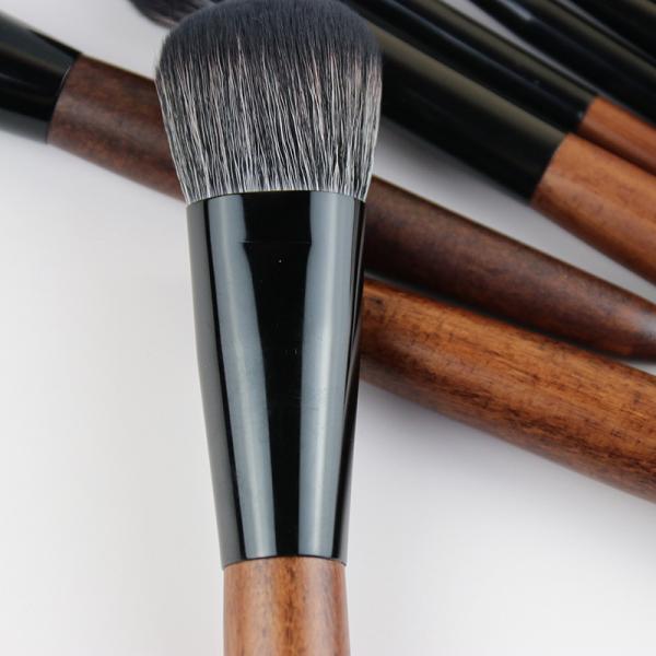Classic Cruelty Free Makeup Brushes Set Soft Hair And Durable Wooden Handle