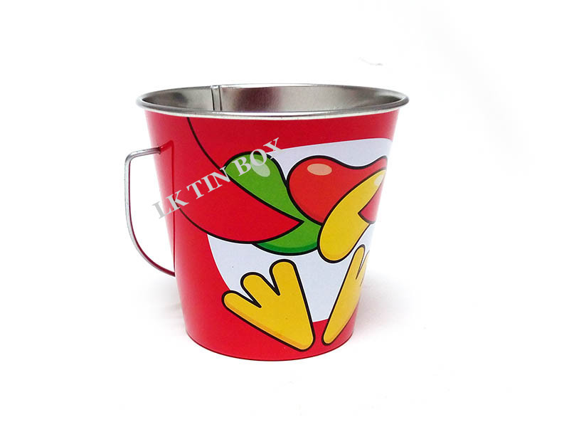 Small Easter Holiday Candy Bucket With Animals Print And Metal Handle