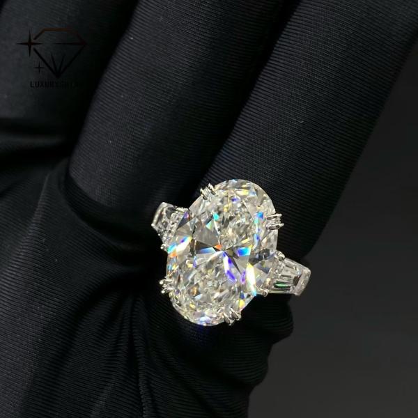 Luxuryshine Ovale coupé VVS/VS Laboratoire Diamant 10CT Solitaire Ring 18K or massif bijoux personnalisés avec certificat IGI