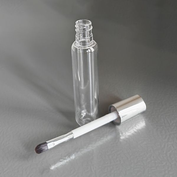 11 ml 14 ml Concealer Lip Gloss Tube vide en plastique blanc avec pinceau fin pour le rouge fond de soulignement