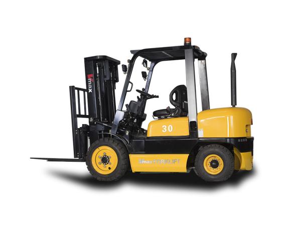 Professional 3T Diesel Engine Forklift Truck With Isuzu C240 Engine Customized