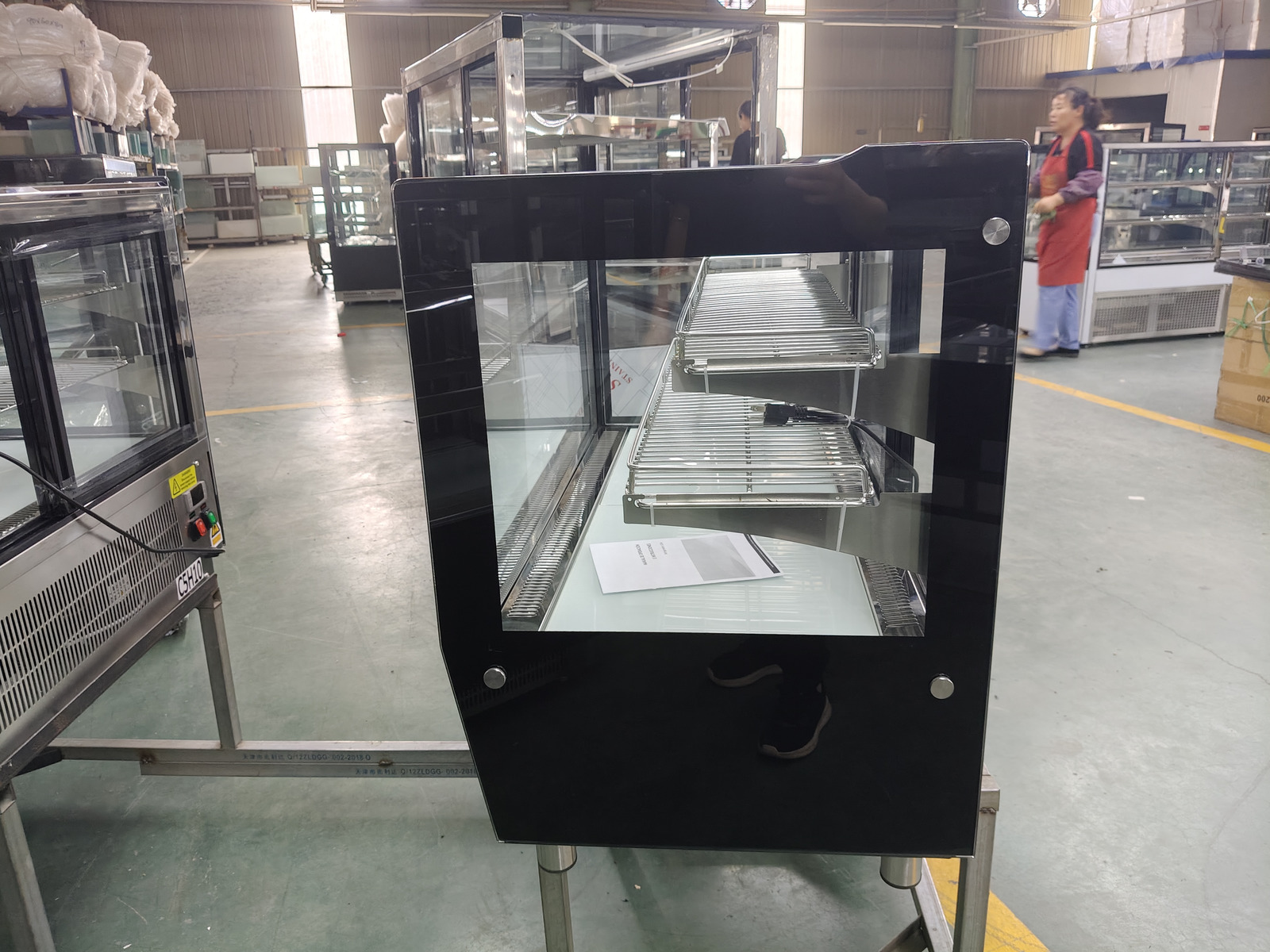 Commercial Countertop Cake Display Fridge with Flat Glass and Copper Pipe LISA90R