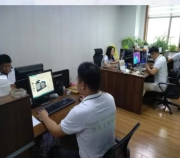 Titanium tube shell heat exchanger for swimming pool