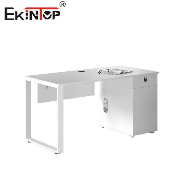Muebles de oficina modernos minimalistas Escritorio barato con patas de metal