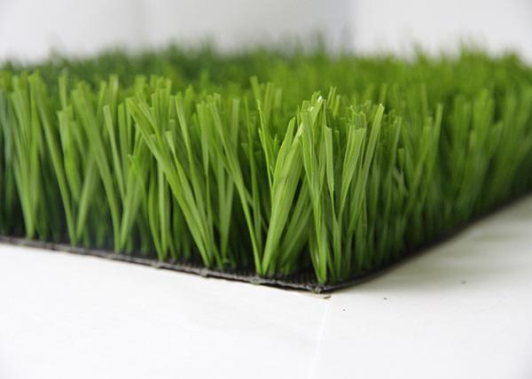 Relvado sintético interno da grama artificial do futebol de 50MM favorável ao meio ambiente