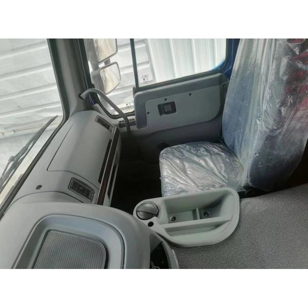 8500x2500x3600 мм Sinotruk HOWO 6*4 Тракторный грузовик Тяжелый грузовик с конструкцией безтрубных шин