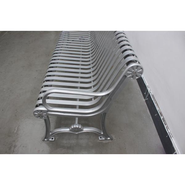 Водонепроницаемая городская металлическая садовая скамейка на открытом воздухе с плоской стойкой из чугуна и стали