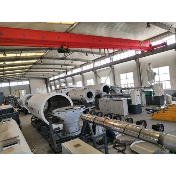 110-600мм ПУ пенообразование предварительно изолированные трубы HDPE Jacket трубы Производственная линия