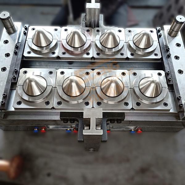 500ml PET Preform Mould 8 Cavity PET Blow Molding CE SGS ISO