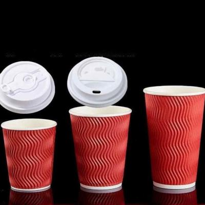 Copo e tampa de papel ondulado para consumo seguro e higiénico