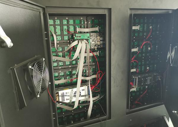 WIFI /3G/ 4G P5mm High Brightness Outdoor Pole LED Display Panel / Waterproof Lighting Display Screen