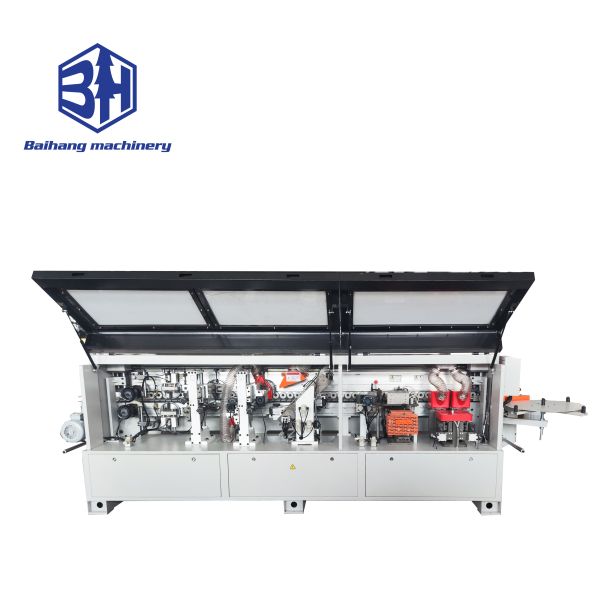 Grande machine à plaquer les chants pour le travail du bois avec pré-fraisage pour panneaux à base de bois