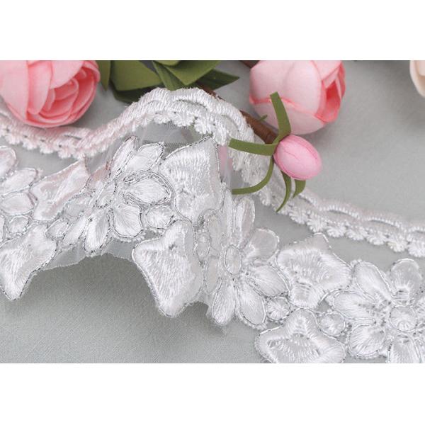 Белая ткань вышивки ленты шнурка с дружелюбным серебряной пряжи Лурекс поли эко-