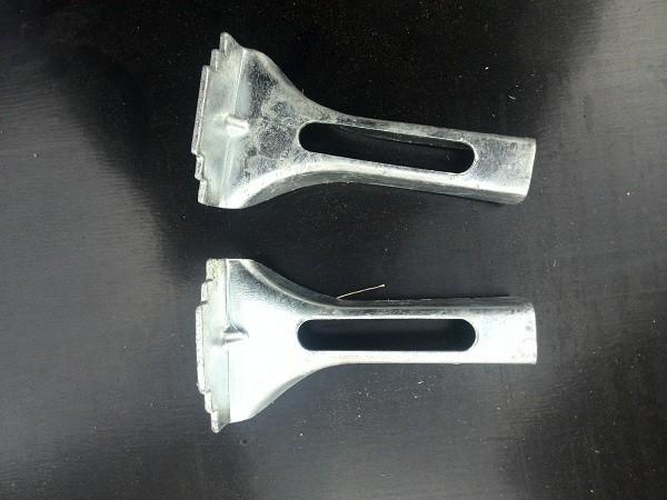 Durable Galvanized Carbon Steel Q235 Fixing Clips For Mesh And GRP Flooring