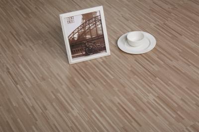 PVC Plank Flooring 4.0mm 5.0mm Self Adhesive Vinyl Floor Planks 3.0mm UV Coating