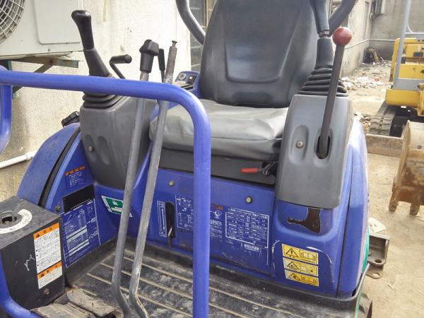 Used KOMATSU PC15  1.5 Ton Mini Excavator For Sale with Rubber track shoe