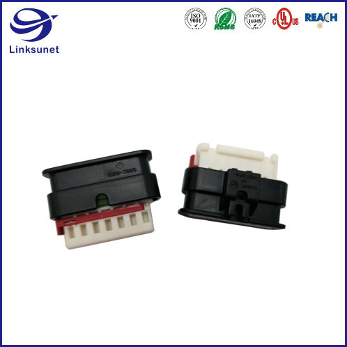 Hungary 7 Pins Female PA66 / PBT Connectors For Motorcycles Wire Harness