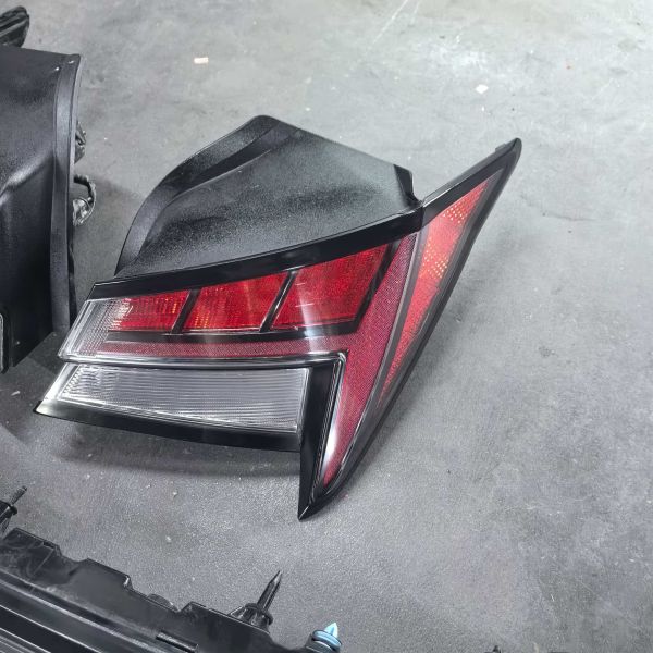 For Hyundai Elantra Tail Light Used Auto Parts LED Combination Tail Lamp Red Genuine Used Car Parts
