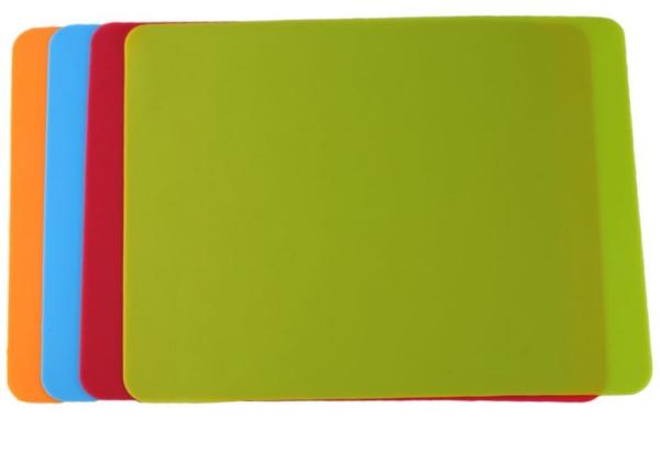 Anti-Skid and Easy Cleaning Silicone Table Mats for Western Food in Rectangle Shape