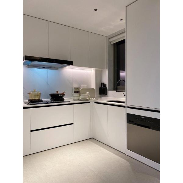 Modern Kitchen Cabinet with Plywood Doors for Residences