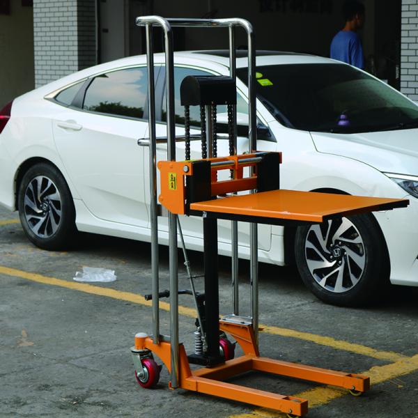 Light Weight Manual Forklift Stacker For Cargo Lifting 400kg Load Capacity