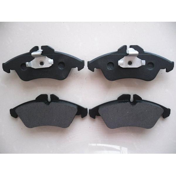 Front Auto Brake Pads For Mercedes-Benz / Volkswagen / Dodge 0024203920