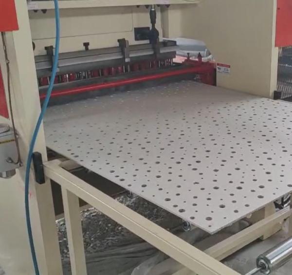 Punch Hole Plate Machine Fiber Cement Board Gypsum Board MDF Board Hole Punching Machine