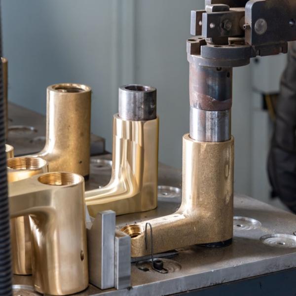 Stainless Steel Arm Automatic Grinding Machine For Water Tap Hardware