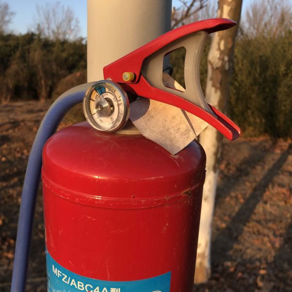 Industrial Gas Pressure Gauge & Meter with Gas-Specific Calibration for Critical Safety and Leak-Resistant Performance