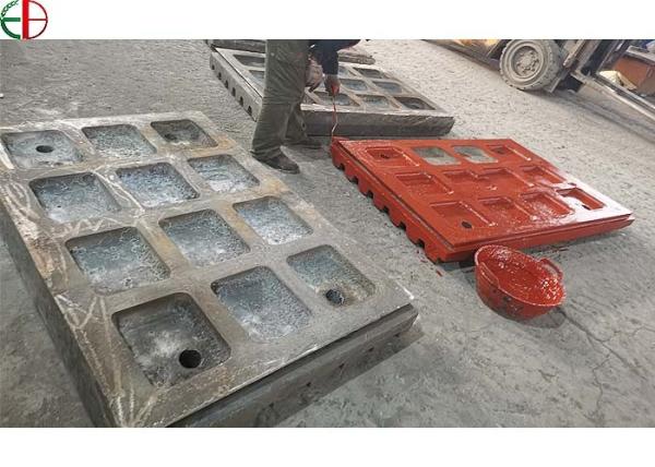 Placa de aço alta do manganês Mn18Cr2 para a maquinaria da pedra do triturador de maxila