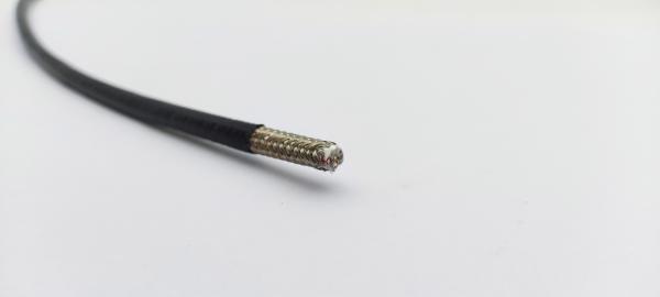 Les câbles Ethernet de bus sont des câbles personnalisés à haute température à base de fluoroplastique USB flexible.