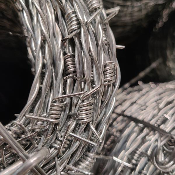 Good Corrosion Resistance Barbed Wire Prison Fence 350kgf Low Prices