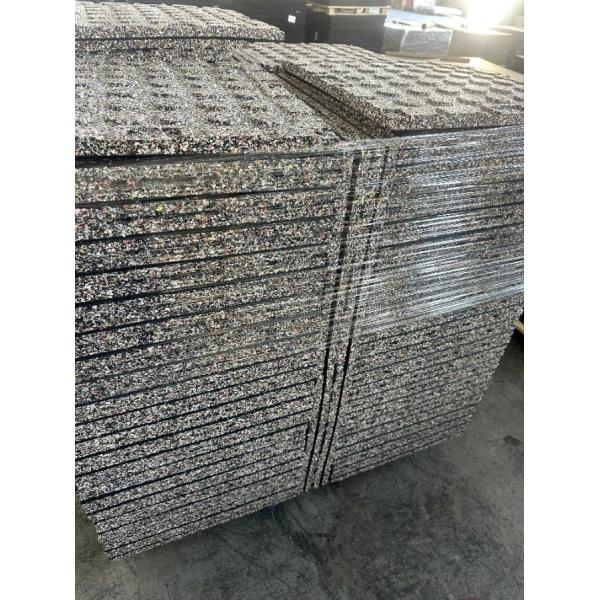 Non-Absorbent and Easy to Clean 3/8 quot 10mm Thickness 100% Recycled Vulcanized Rubber Flooring Mats with 100*100cm Size
