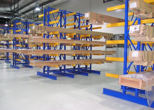 Défilement ligne par ligne en porte-à-faux latéral en acier de palette de Q235B double, supports en porte-à-faux de stockage de bois de charpente