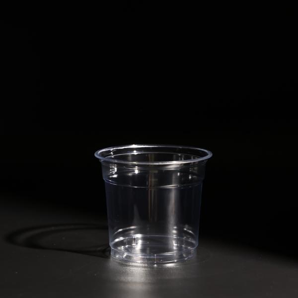 Tipo de taza de plástico PP asequible, apta para lavavajillas y microondas, con tapa de cúpula
