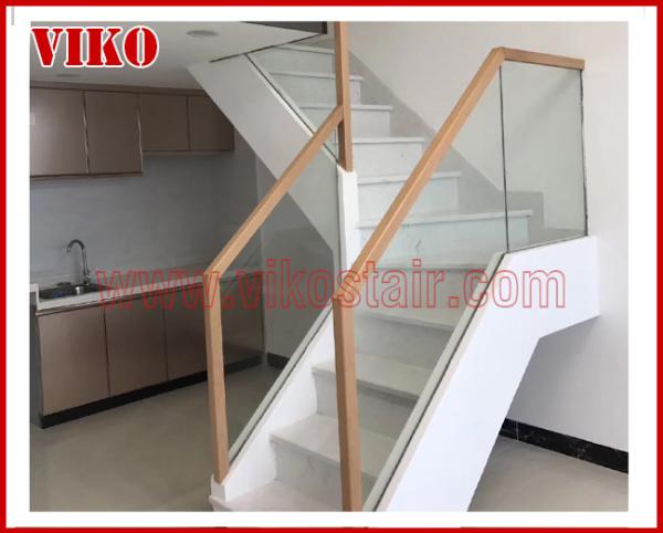 Double Steel Plate Staircase VK17S ,Railing tempered glass, Handrail b eech Stringer,carbon s