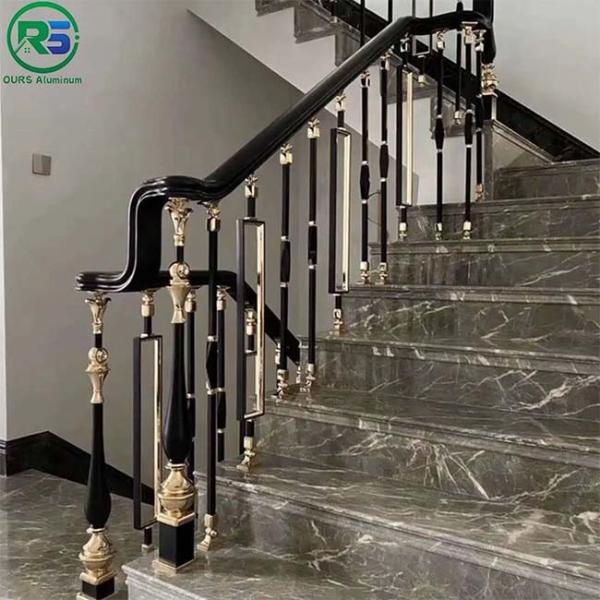 Толщина современной алюминиевой лестницы прокладывая рельсы на открытом воздухе крытая 2-7mm Atistic