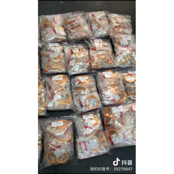 KYB Peças originais Selo de reparação 120-135-9 Selo de vara de cilindro hidráulico Resistência ao óleo