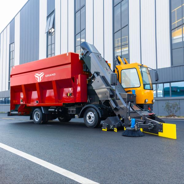 UHAND FC-10 10m³ Self Propelled Feed Collector Dairy Farm Equipment 7500kg