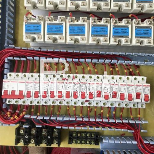 Semi автоматическая полость шеи 2 машины прессформы 180mm дуновения 500BPH широкая для бутылки ЛЮБИМЦА